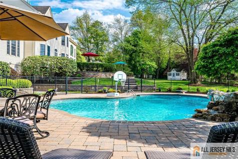 5 Erin Court South Brunswick NJ 08824