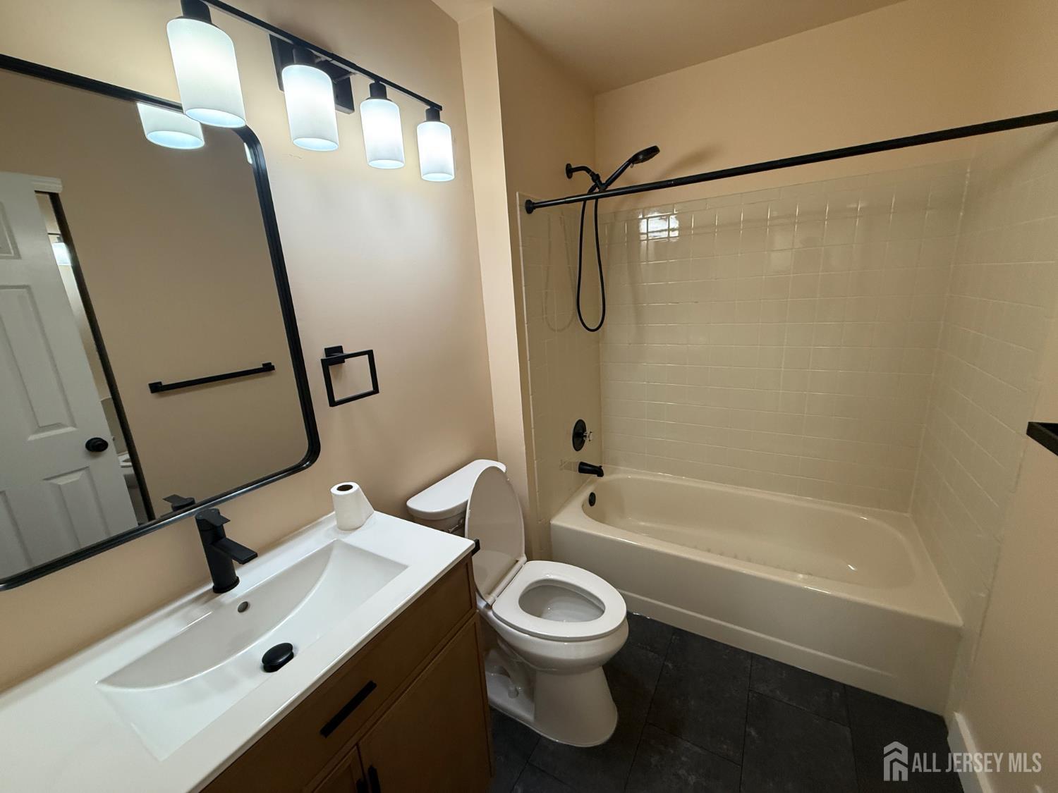 358 Hadleigh Lane North Brunswick NJ 08902