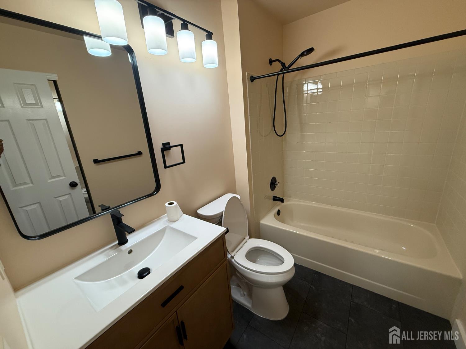 358 Hadleigh Lane North Brunswick NJ 08902