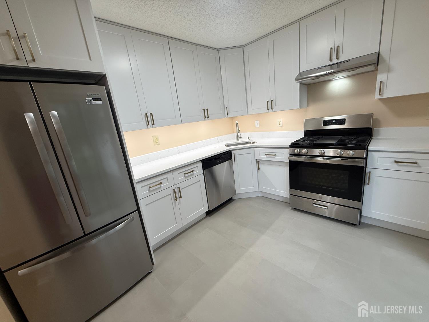 358 Hadleigh Lane North Brunswick NJ 08902