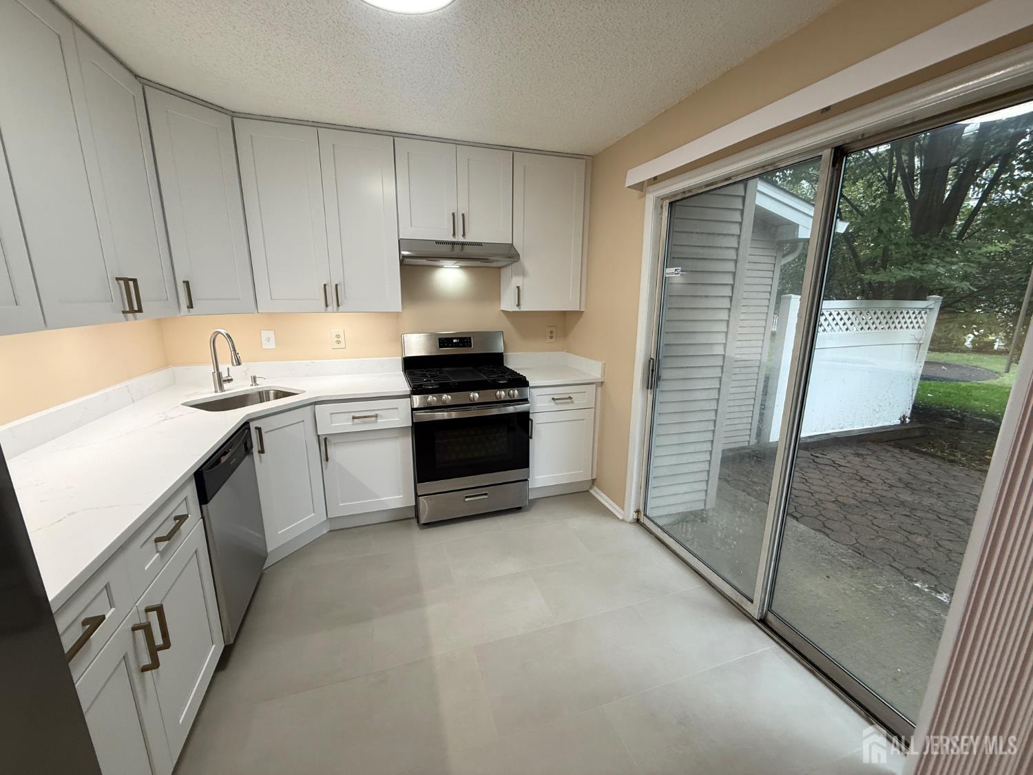358 Hadleigh Lane North Brunswick NJ 08902