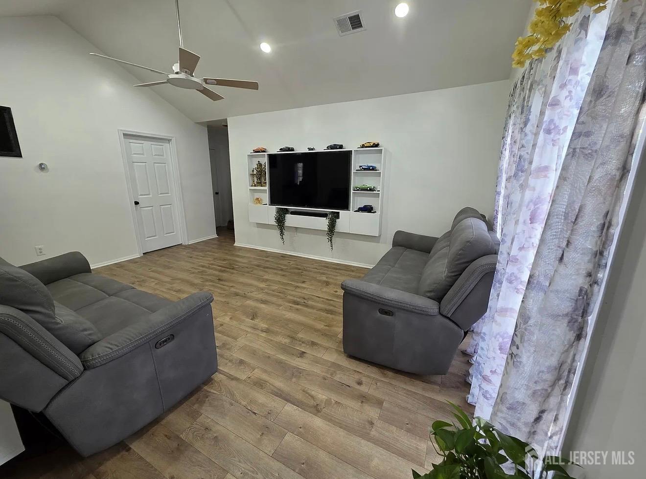 1702 Cypress Lane East Brunswick NJ 08816