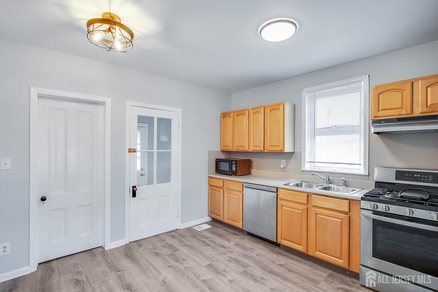 81 Woodbridge Avenue Highland Park NJ 08904