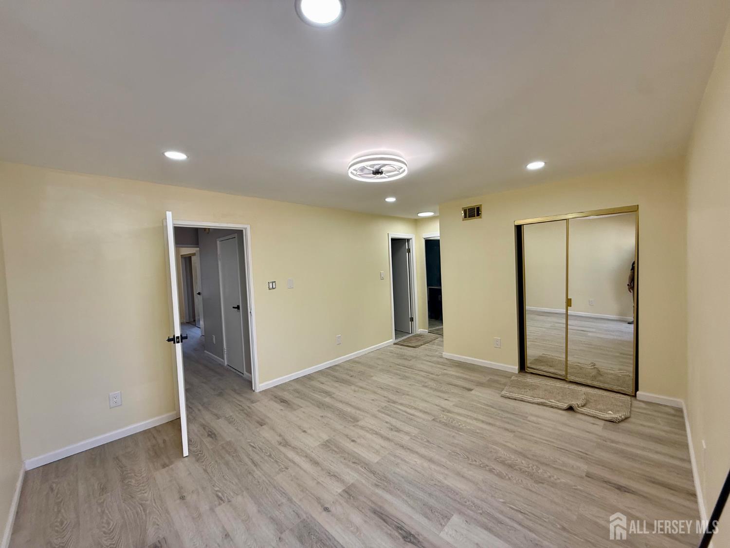 1502 Bromley Estates Clementon NJ 08021