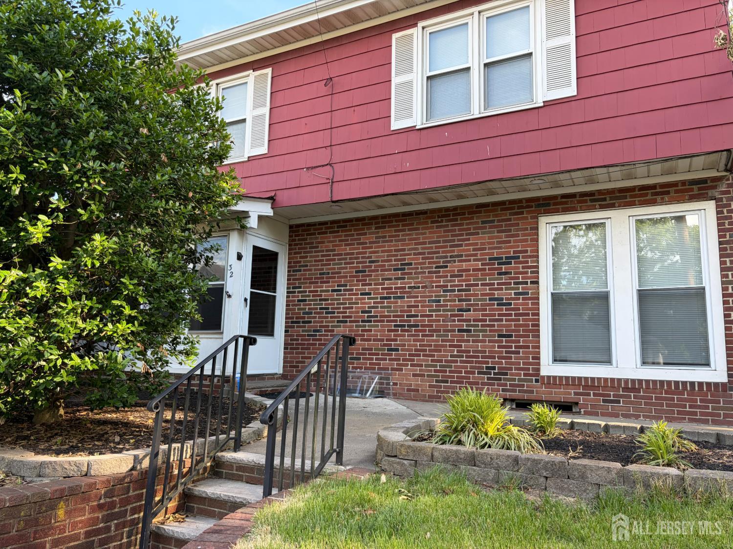 32 Heston Avenue Sayreville NJ 08879
