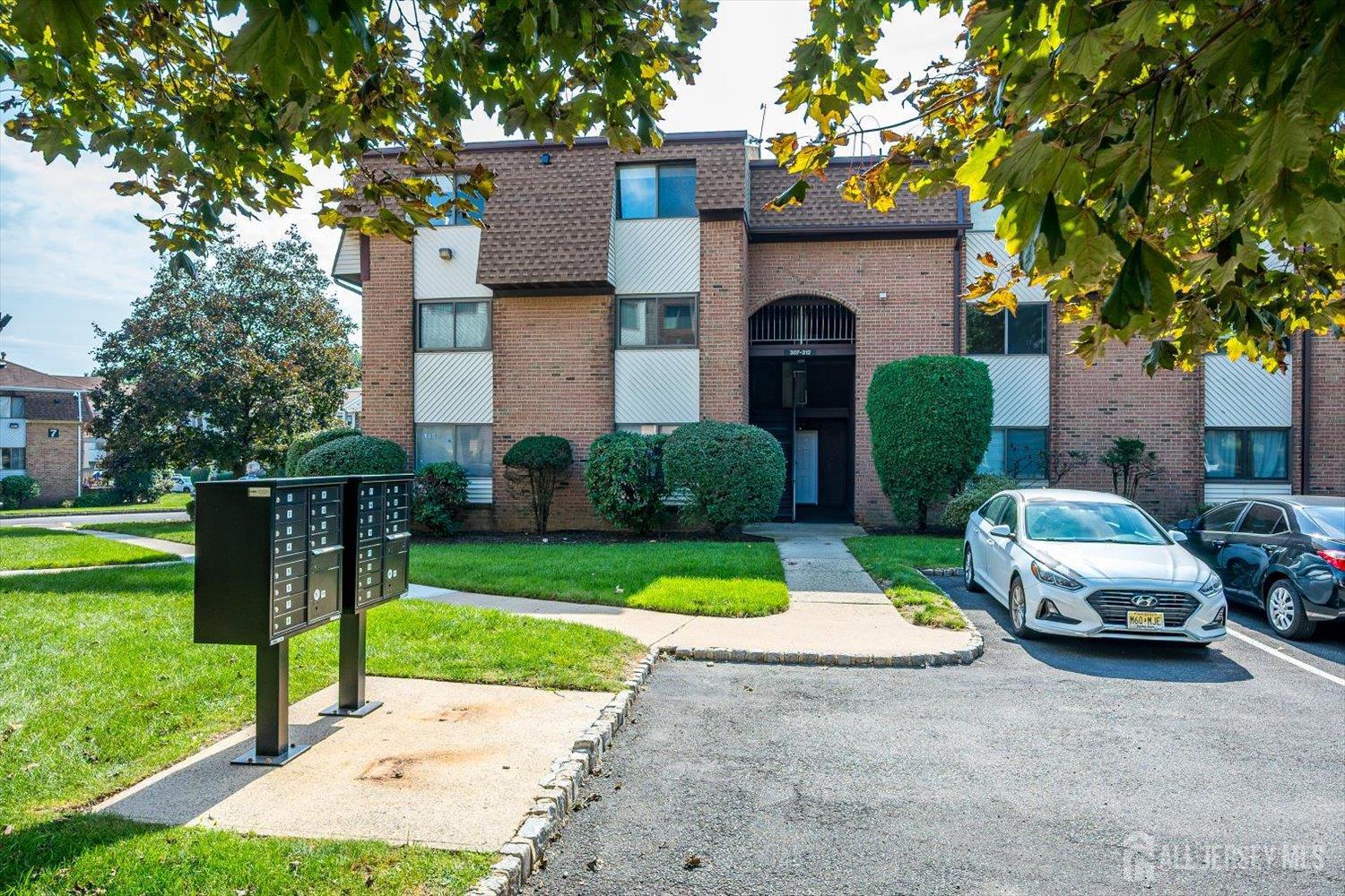 312 Edison Glen Terrace Edison NJ 08837
