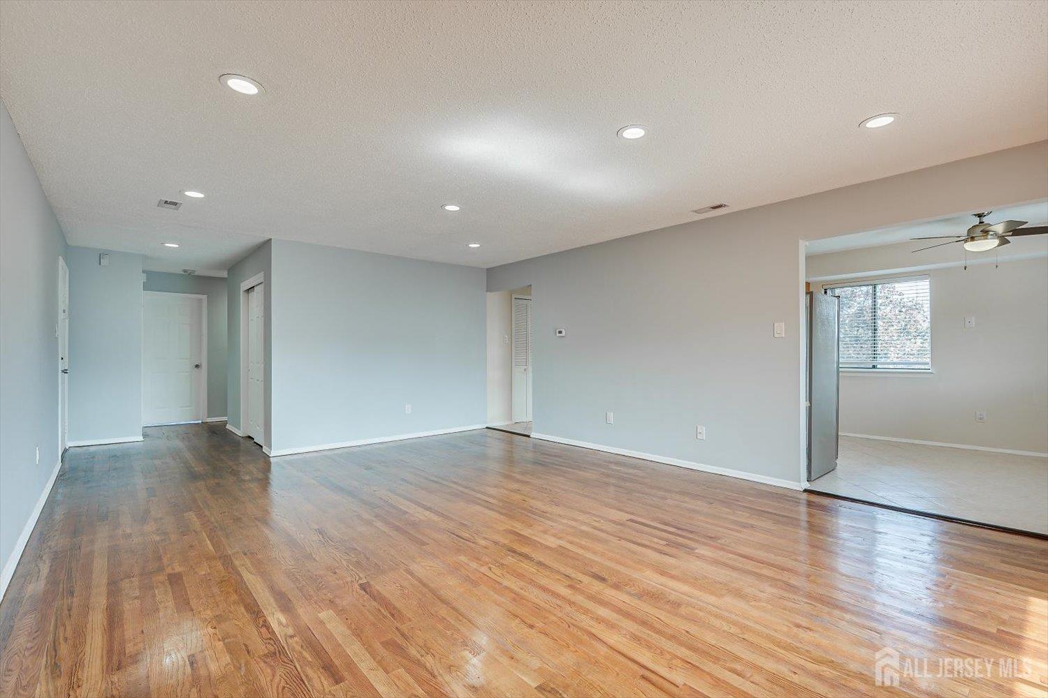 312 Edison Glen Terrace Edison NJ 08837