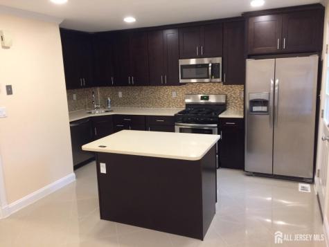 1 Mochen Court Sayreville NJ 08872