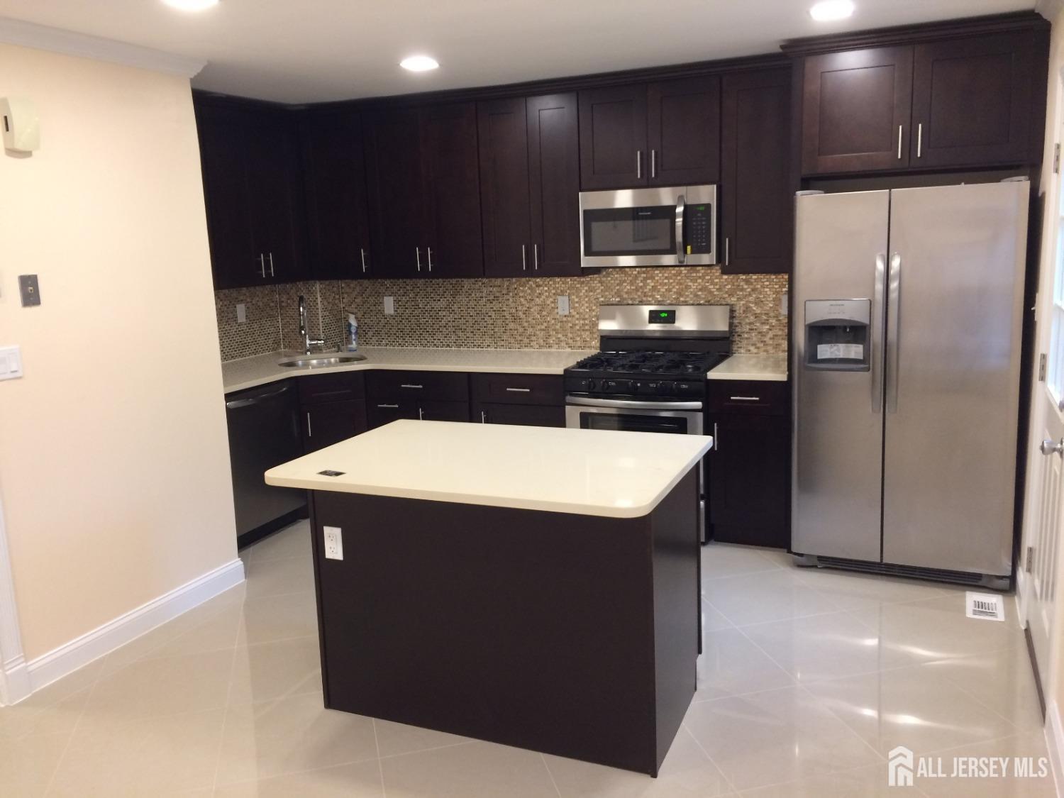 1 Mochen Court Sayreville NJ 08872