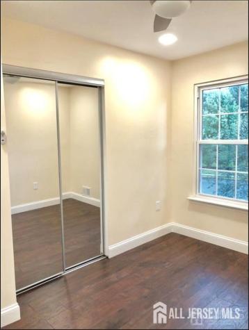 1 Mochen Court Sayreville NJ 08872