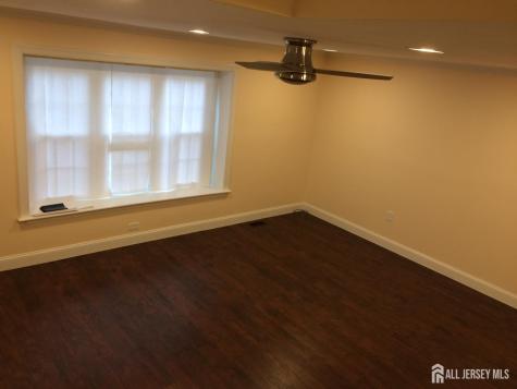 1 Mochen Court Sayreville NJ 08872