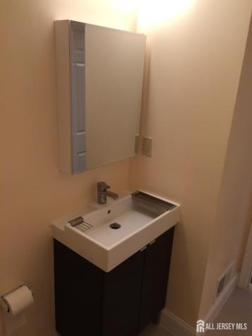 1 Mochen Court Sayreville NJ 08872