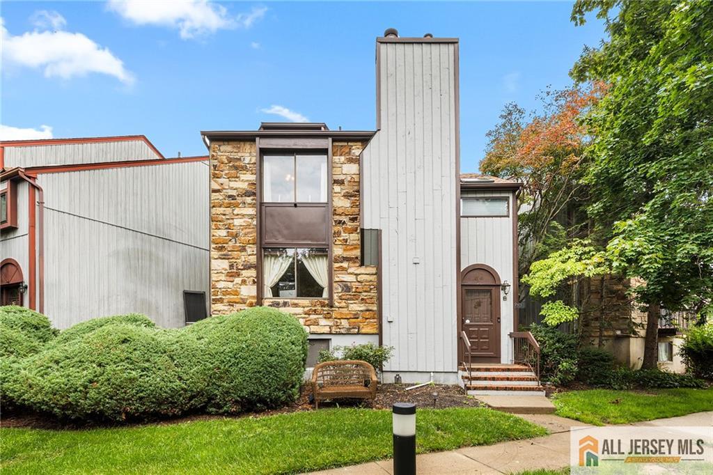 84 Diamond Lane Old Bridge NJ 08857