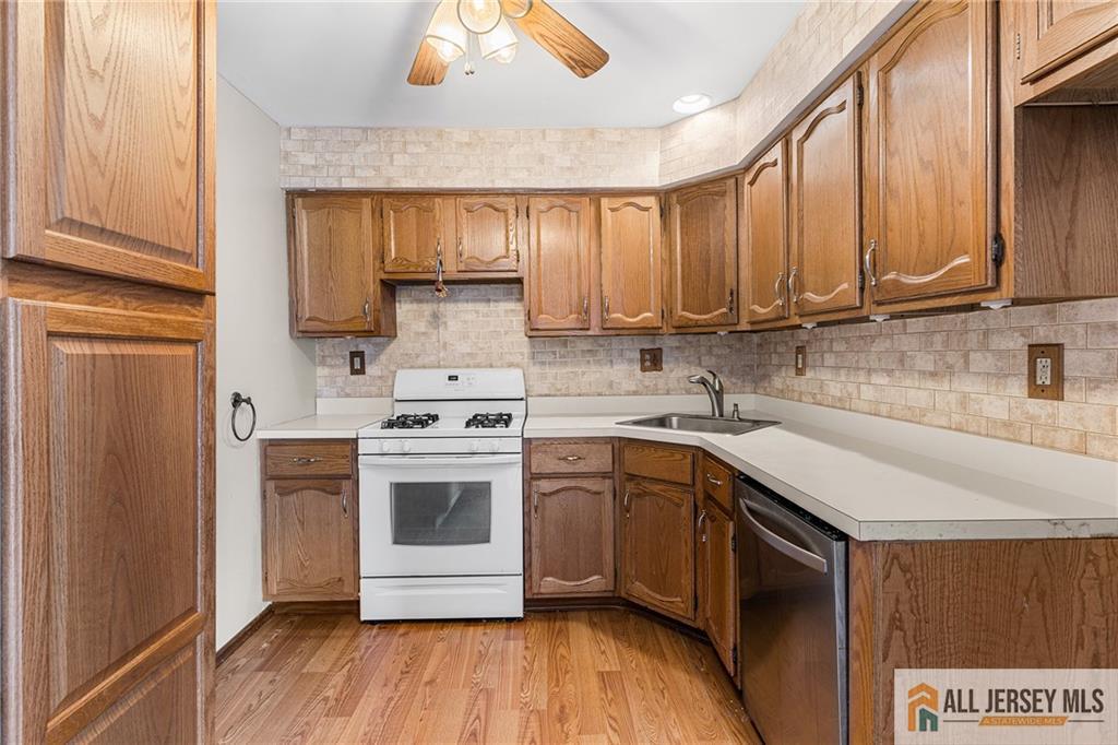 84 Diamond Lane Old Bridge NJ 08857