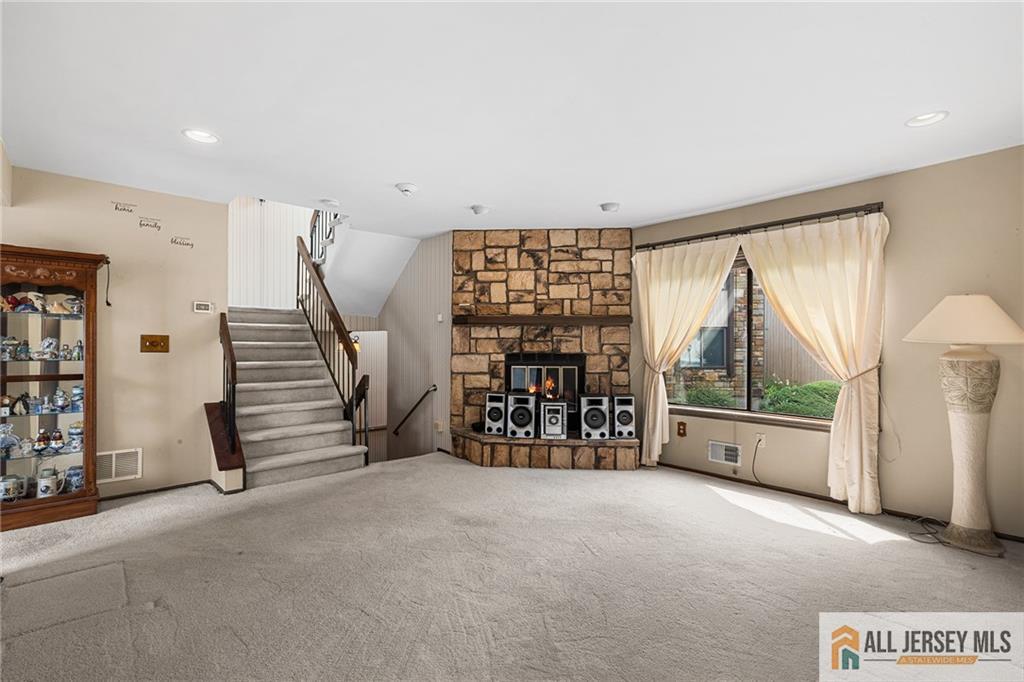 84 Diamond Lane Old Bridge NJ 08857