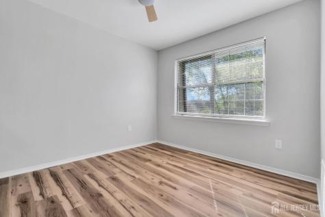 812 Green Hollow Drive Iselin NJ 08830