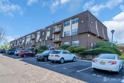 812 Green Hollow Drive Iselin NJ 08830