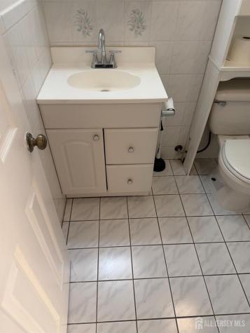 13 Oak Wood Drive Parlin NJ 08859