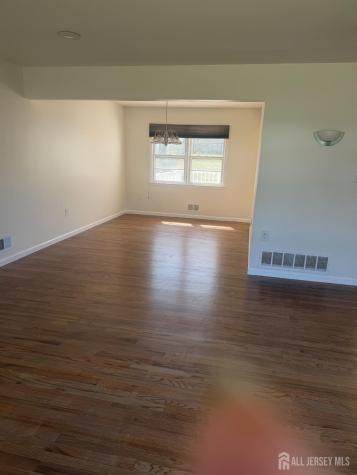 13 Oak Wood Drive Parlin NJ 08859