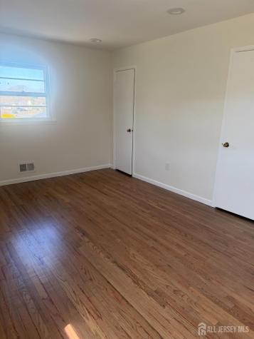 13 Oak Wood Drive Parlin NJ 08859