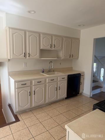 13 Oak Wood Drive Parlin NJ 08859
