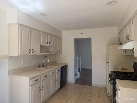 13 Oak Wood Drive Parlin NJ 08859