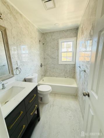 54 Bergen Street Carteret NJ 07008