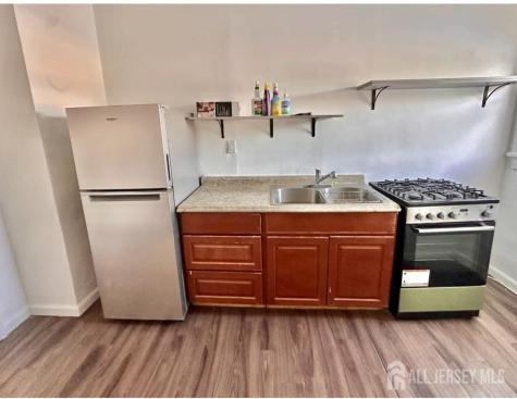 121 Kossuth Street Franklin NJ 08873