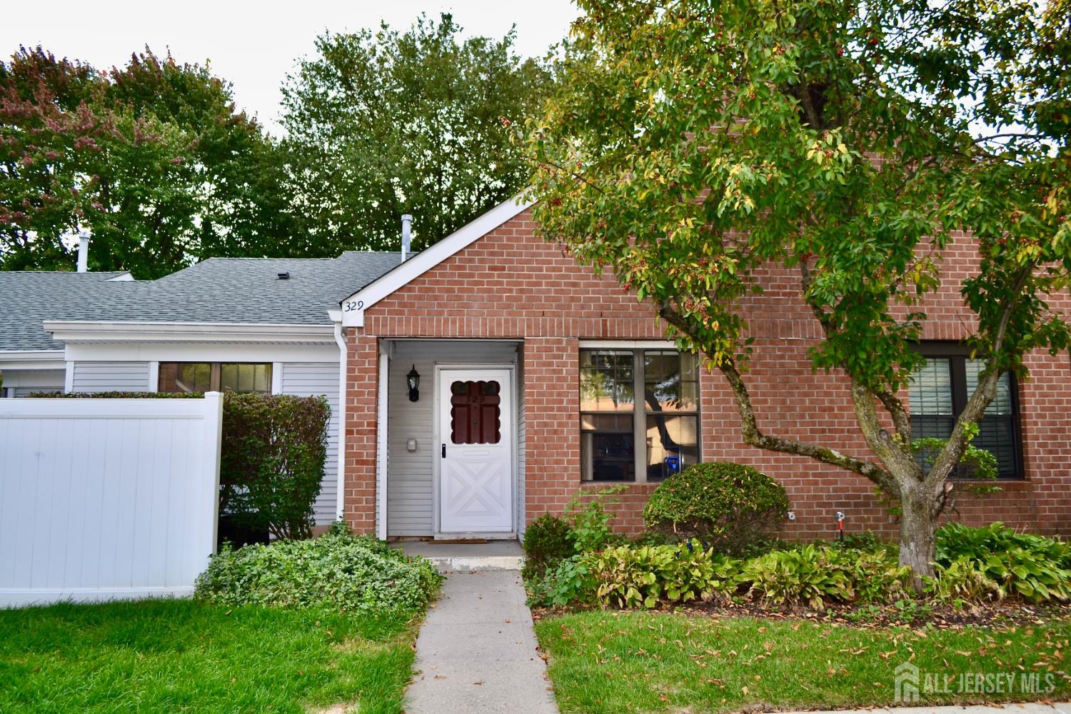 329 Wycoff Way W East Brunswick NJ 08816