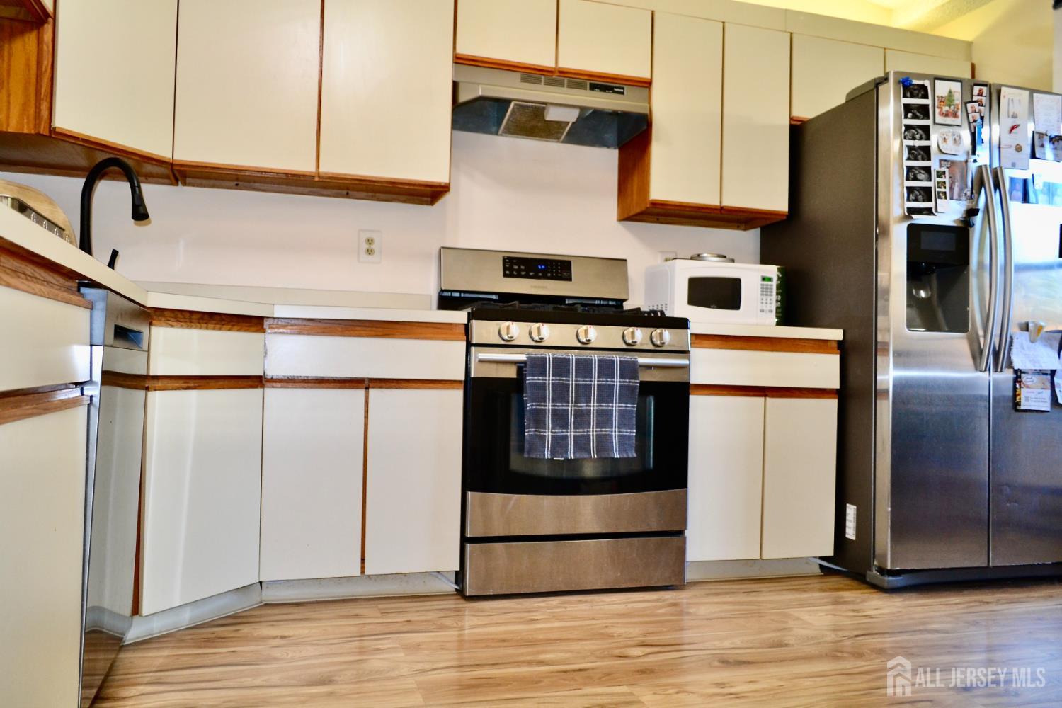 329 Wycoff Way W East Brunswick NJ 08816