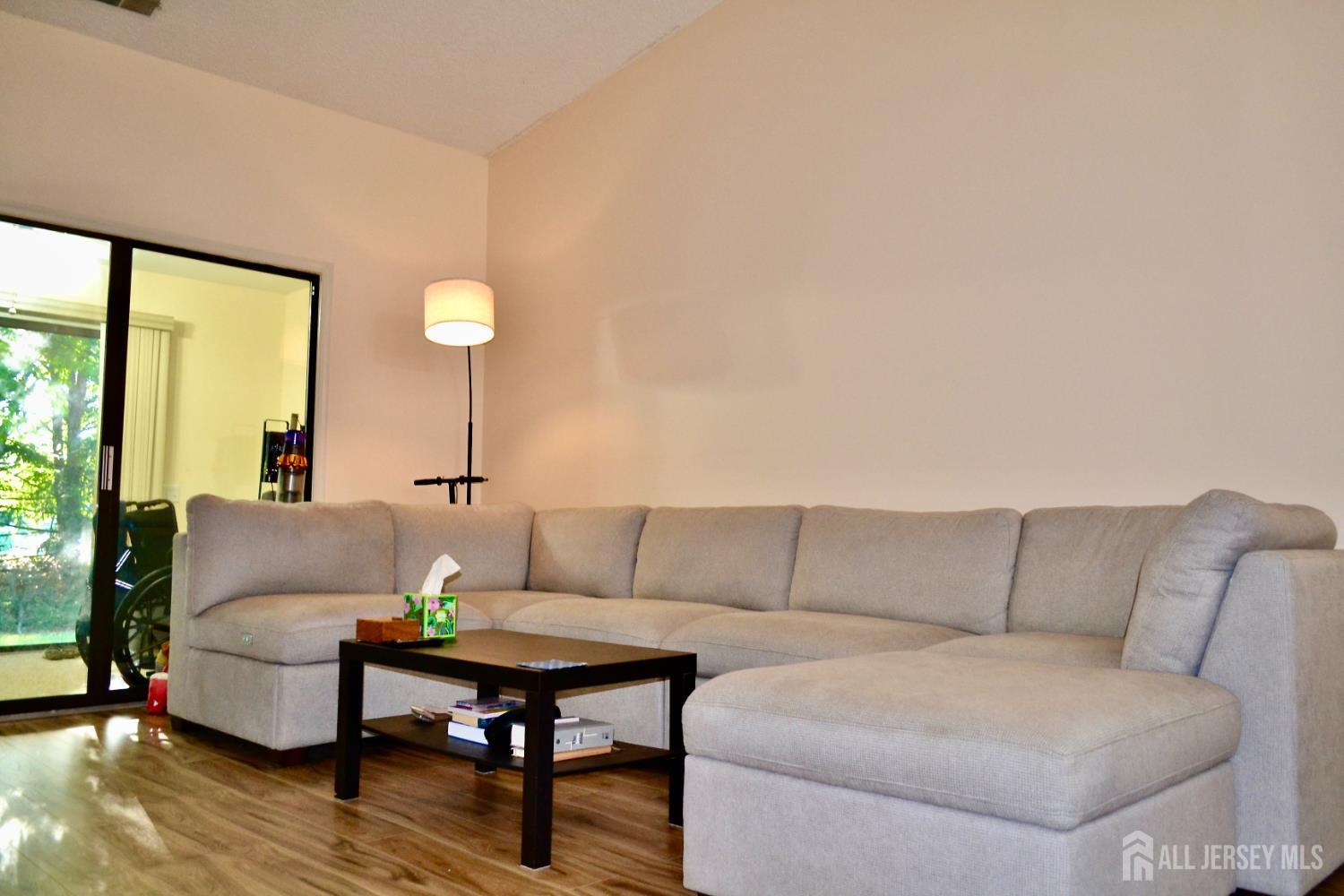 329 Wycoff Way W East Brunswick NJ 08816