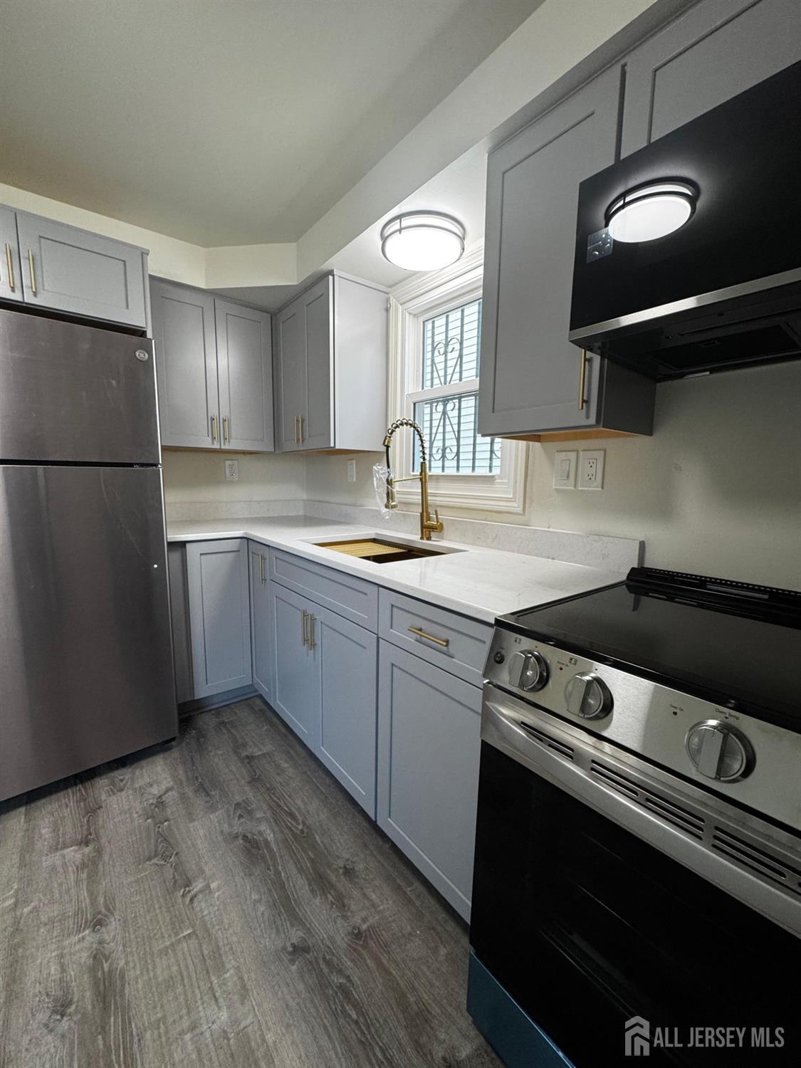 117 16th Avenue Newark NJ 07103