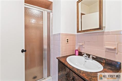 4 Darby Road Franklin NJ 08873