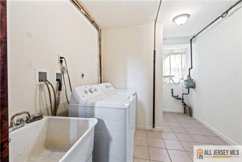 4 Darby Road Franklin NJ 08873