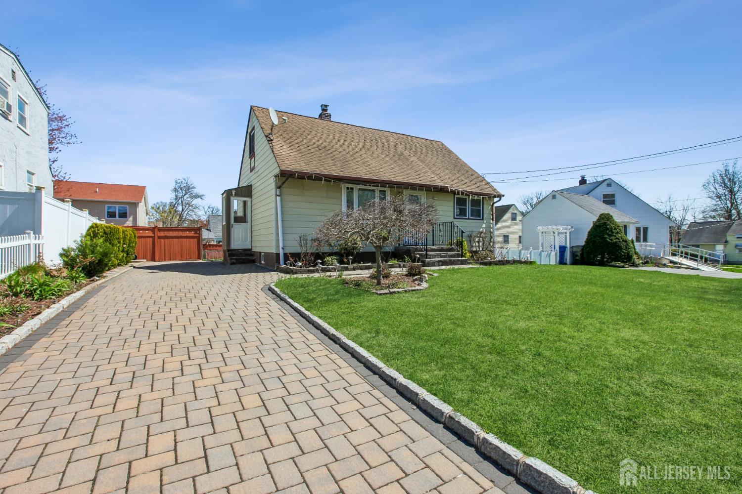 33 Adams Street Iselin NJ 08830