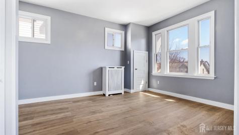 19 Newfield Street East Orange NJ 07017