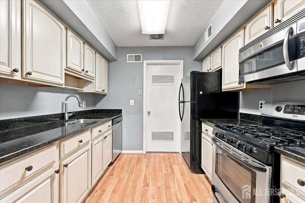34 Foxtail Lane South Brunswick NJ 08852