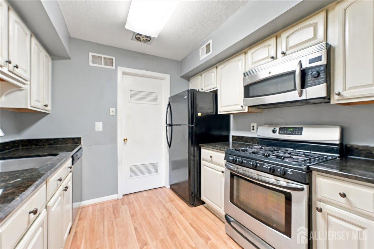 34 Foxtail Lane South Brunswick NJ 08852