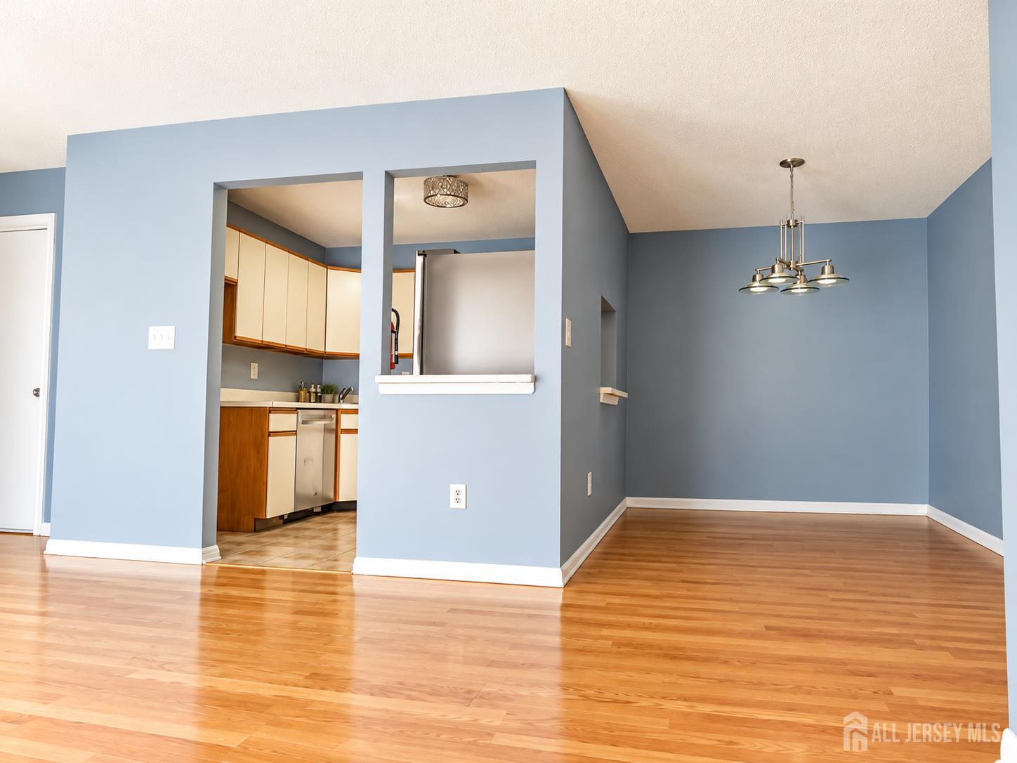 323 Wimbeldon Court North Brunswick NJ 08902