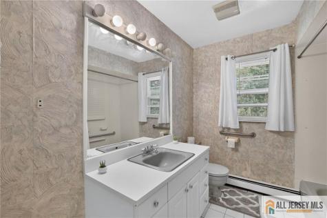 47 Leonardine Avenue South River NJ 08882