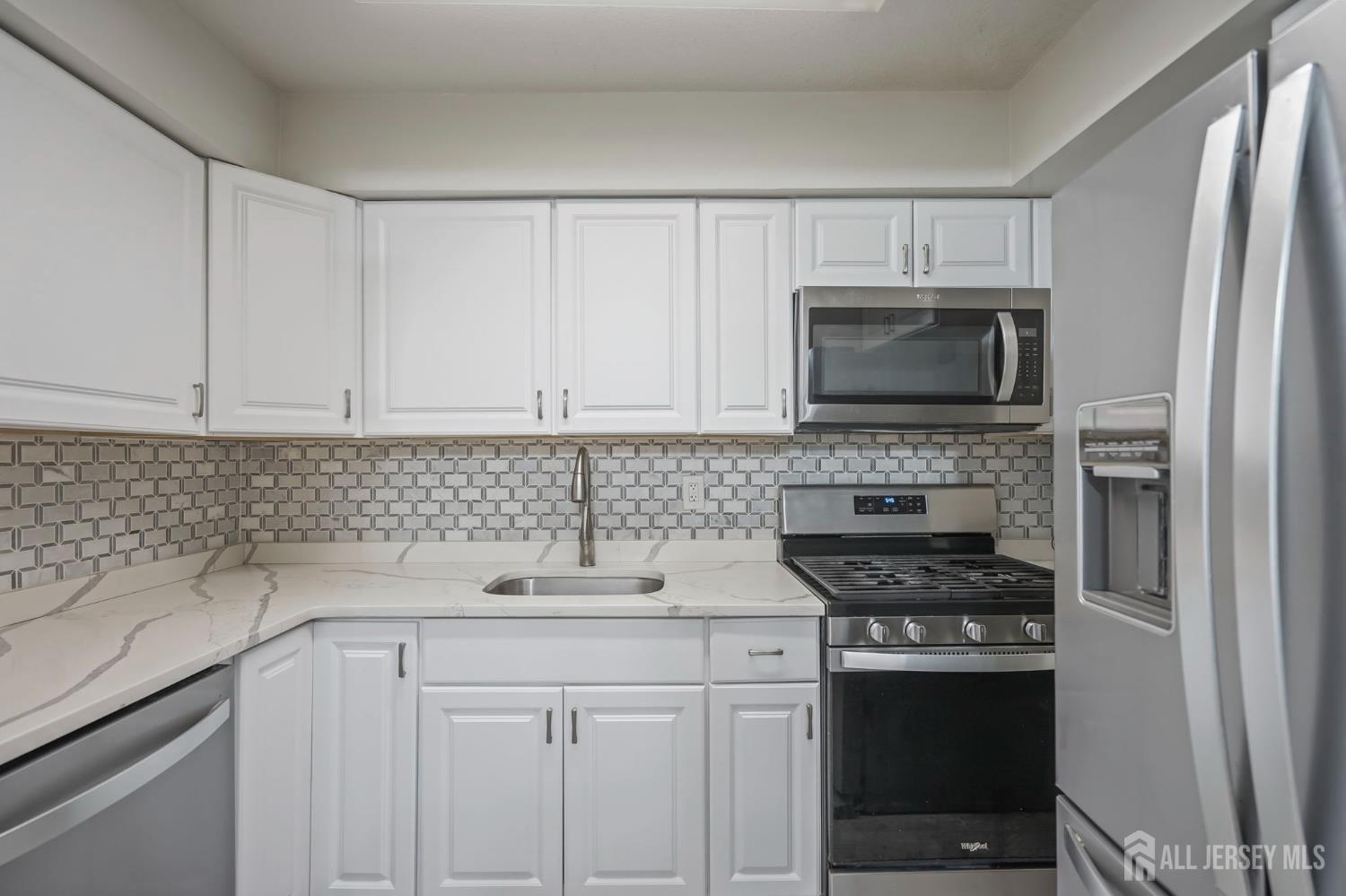 53 Foxtail Lane South Brunswick NJ 08852