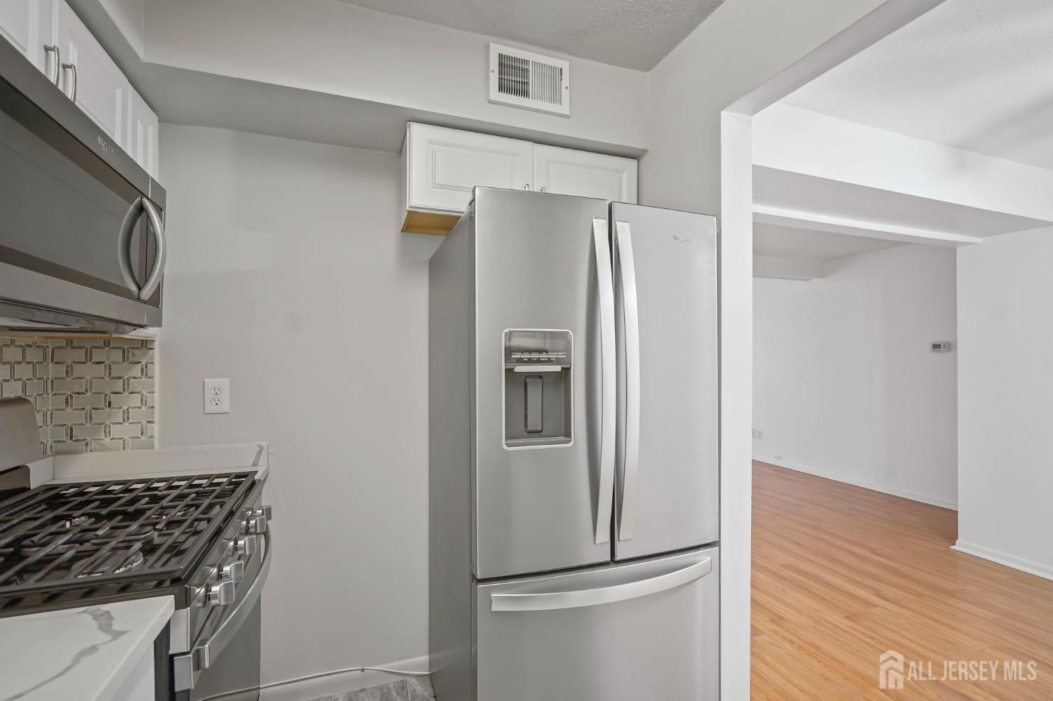 53 Foxtail Lane South Brunswick NJ 08852