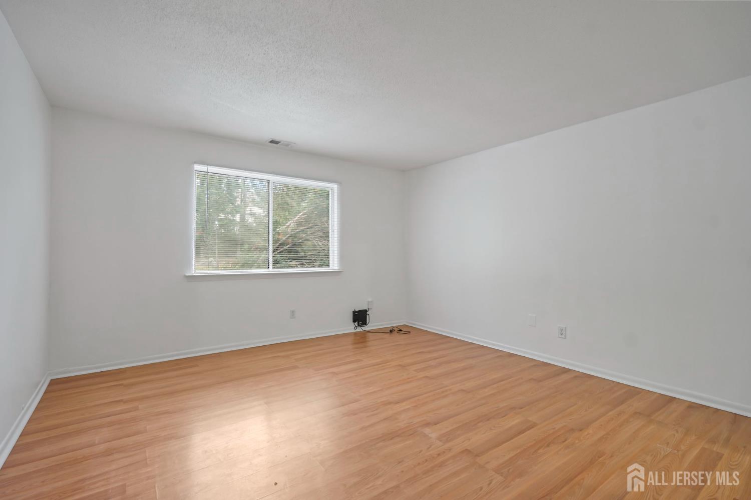 53 Foxtail Lane South Brunswick NJ 08852