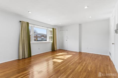 161 Evergreen Road Edison NJ 08837