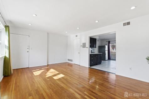 161 Evergreen Road Edison NJ 08837