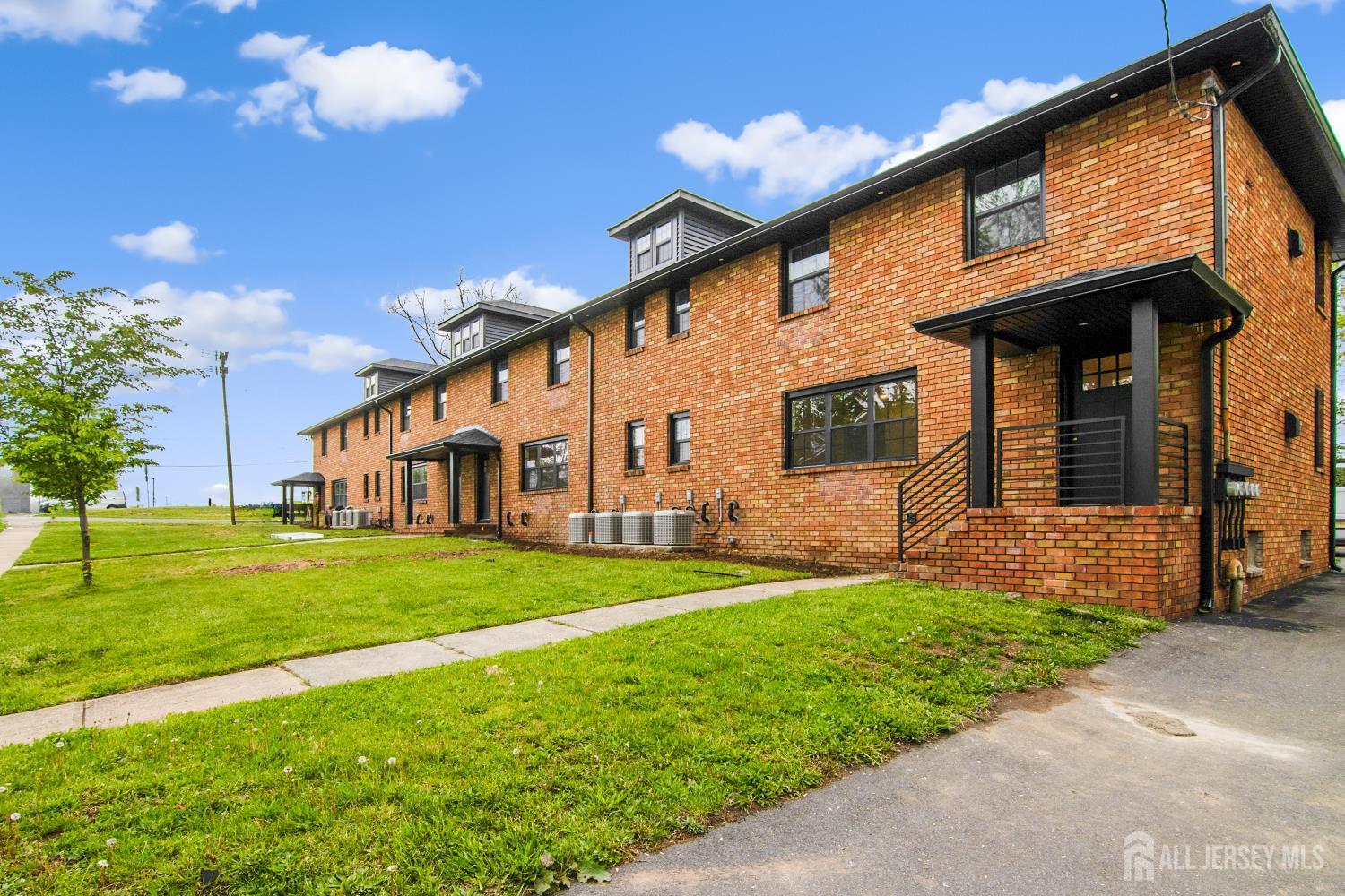 4 Morris Avenue Edison NJ 08837