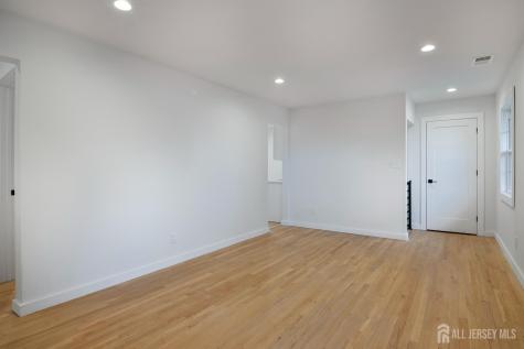 4 Morris Avenue Edison NJ 08837