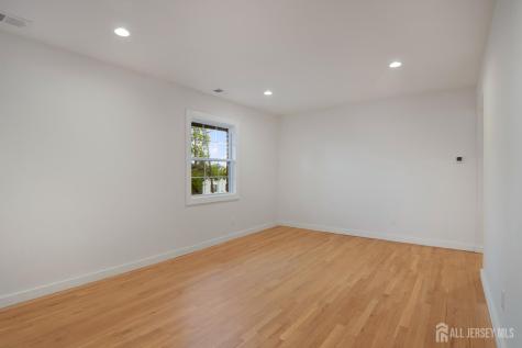 4 Morris Avenue Edison NJ 08837
