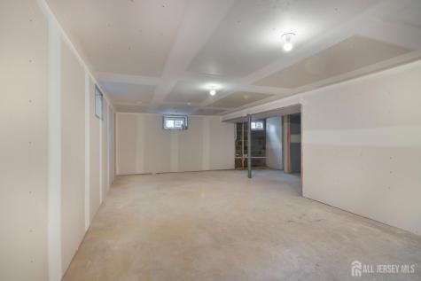 4 Morris Avenue Edison NJ 08837