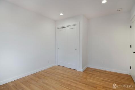 4 Morris Avenue Edison NJ 08837